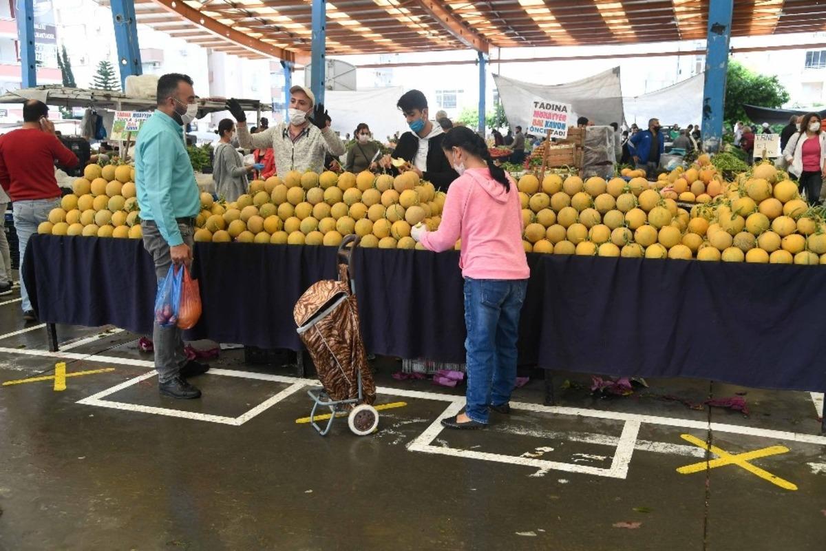 Pazar alanları yeniden tasarlanıyor