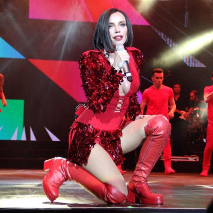 Gülşen ile Ozan Çolakoğlu yaza evleniyor G3