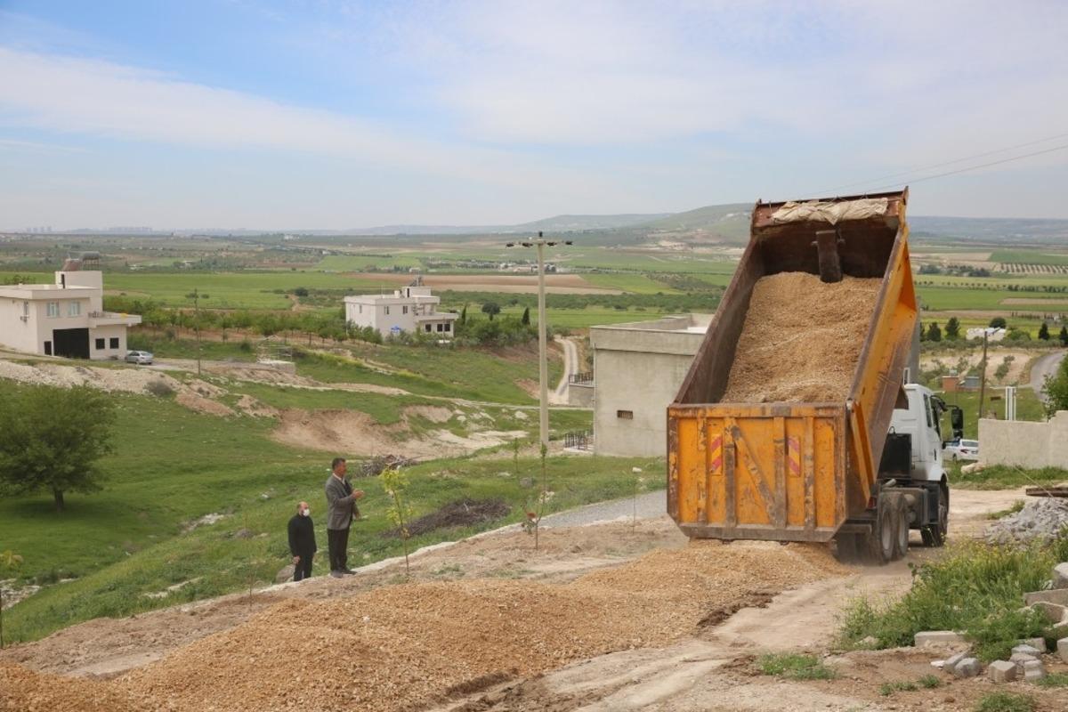 Karak&ouml;pr&uuml; kırsalı &ccedil;amurdan arındırılıyor