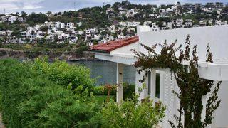 Yılmaz Özdil'in eşi üzerine kayıtlı villasında 'kaçak yapı' soruşturması tamamlandı