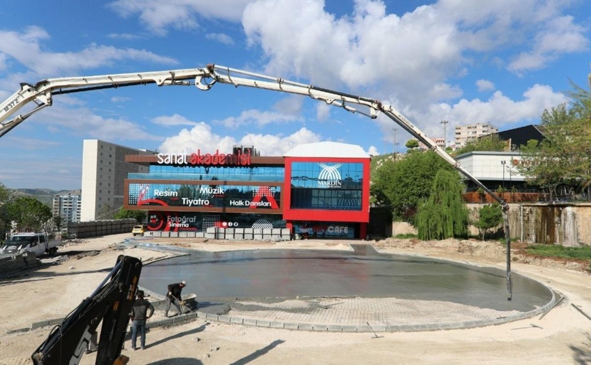 B&uuml;y&uuml;kşehir Belediyesinden 250 kişilik amfi ve spor alanı