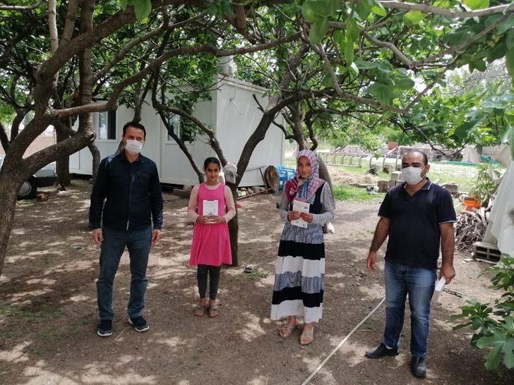 Samsat’ta evde kalan çocuklara kitap dağıtıldı G2