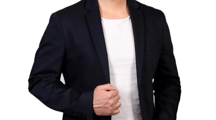 Almanlara nargileyi sevdiren T&uuml;rk; Burak Şifayin