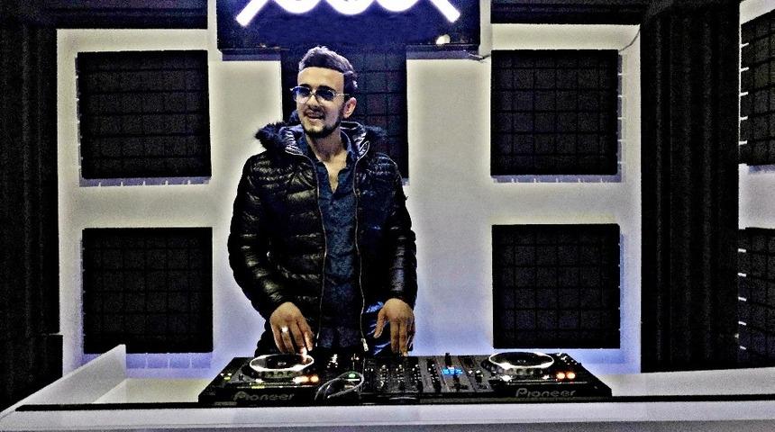 Berat B&uuml;y&uuml;kada&rsquo;dan iki yeni alb&uuml;m