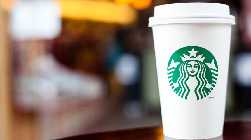 Covid-19 nedeniyle zarar edeceğini açıklayan Starbucks 400 şubesini kapatıyor