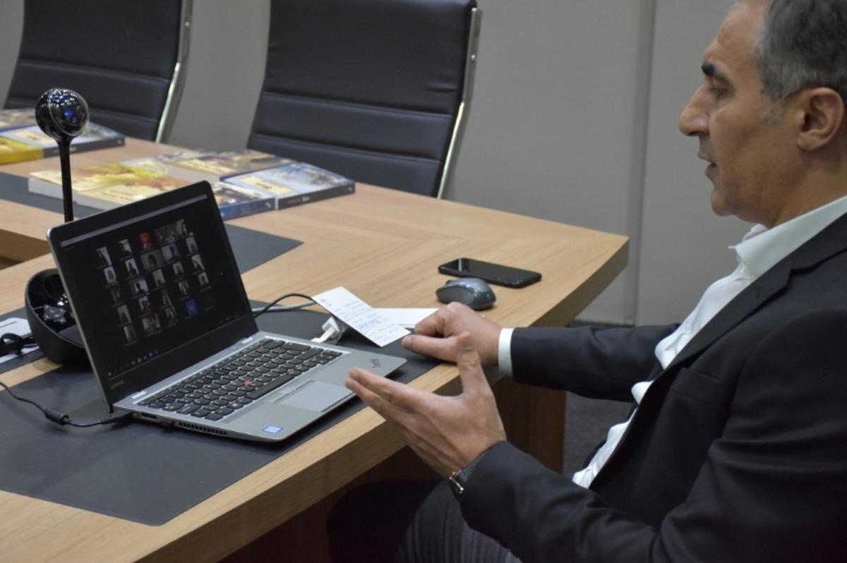 M&uuml;d&uuml;r Arıcıoğlu, Milli sporcularla tele konferans aracılığı ile g&ouml;r&uuml;şt&uuml;