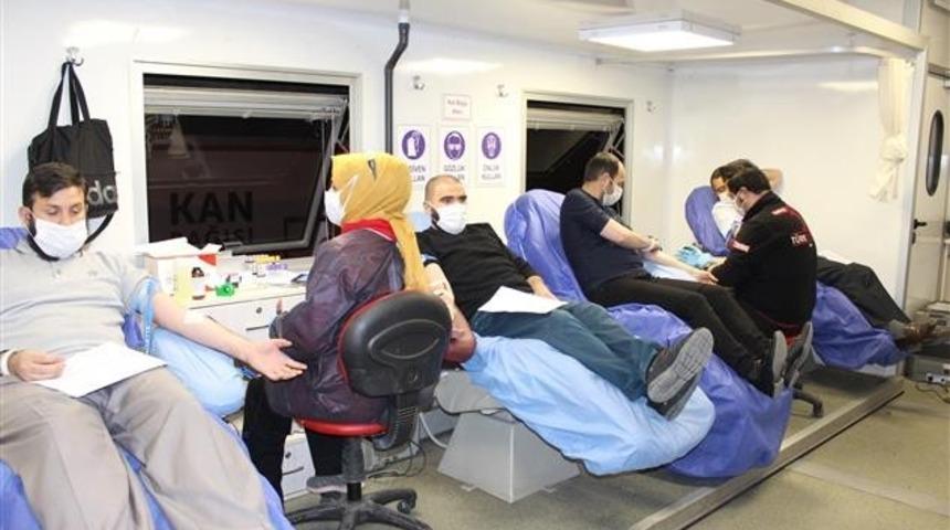 Bayburt&rsquo;ta kan bağışı kampanyası d&uuml;zenledi