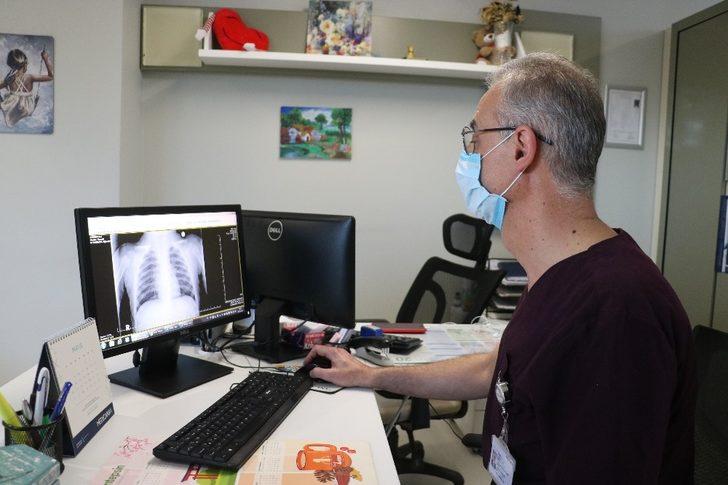 1,5 yaşındaki bebek annesinin 3 bin liralık yüzüğünü yuttu! G4