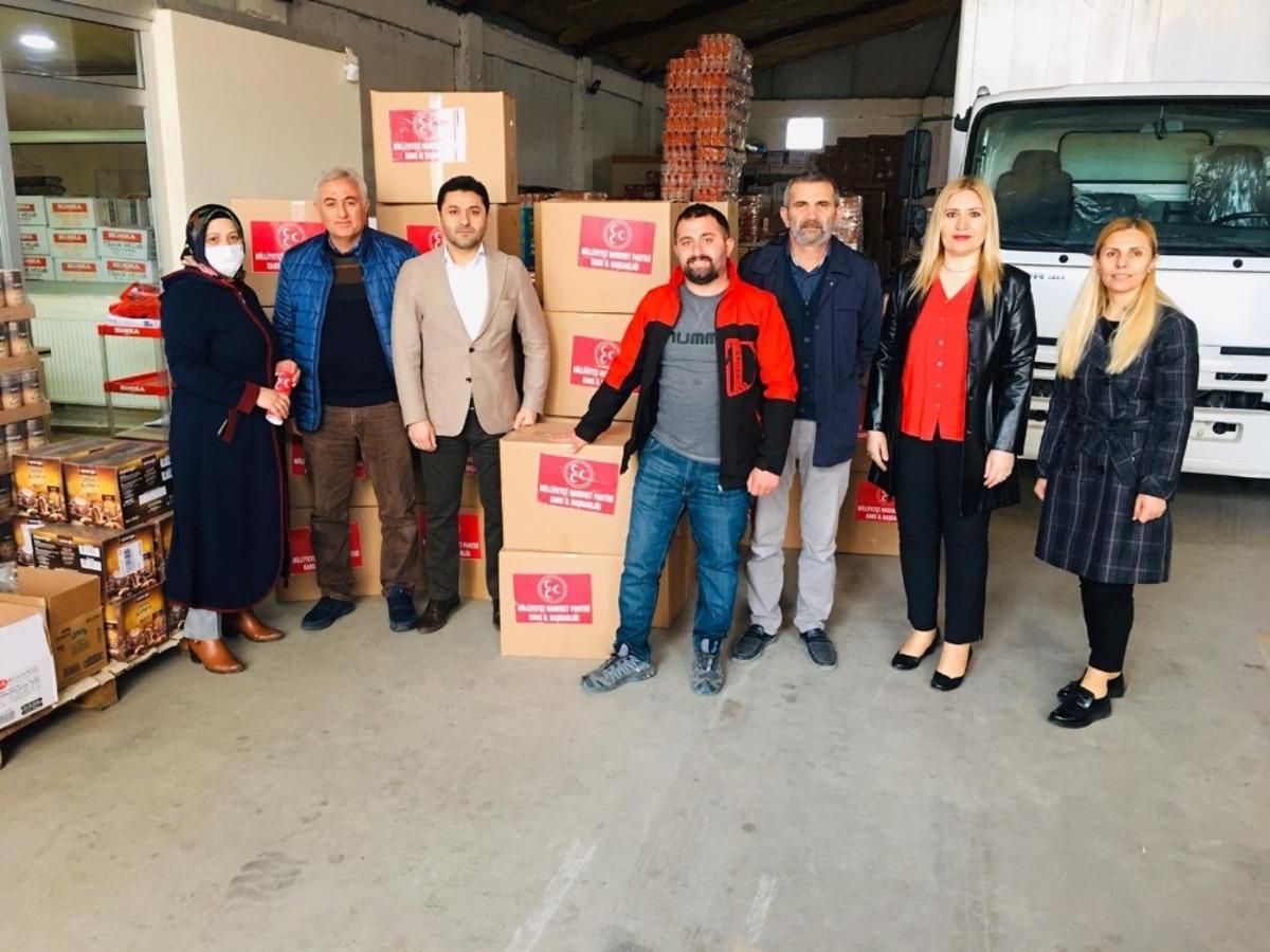 MHP Kars İl Başkanlığı&rsquo;ndan 200 aileye Ramazan desteği