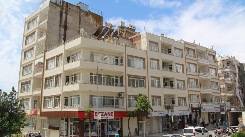 Dış cephe kaplama &ccedil;alışmaları s&uuml;r&uuml;yor