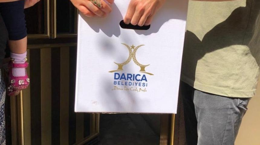 Darıca&rsquo;ca ihtiya&ccedil; sahiplerine 5 bin gıda kolisi dağıtılıyor