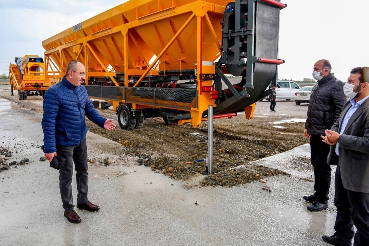 Başkan Kavuş: &ldquo;Yeni alınan makinelerle asfaltta dışa bağımlılığımız bitiyor&rdquo;