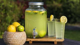 Ev yapımı sağlıklı limonata için 5 pratik tarif! Şeftali, çilek...