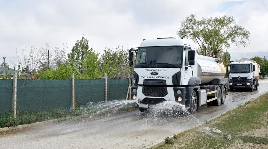 Tepebaşı&rsquo;nda temizlik &ccedil;alışmaları hız kesmiyor