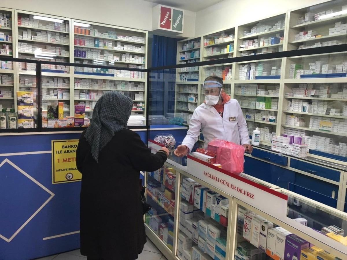 Nevşehir&rsquo;de eczaneler 459 bin maske dağıttı