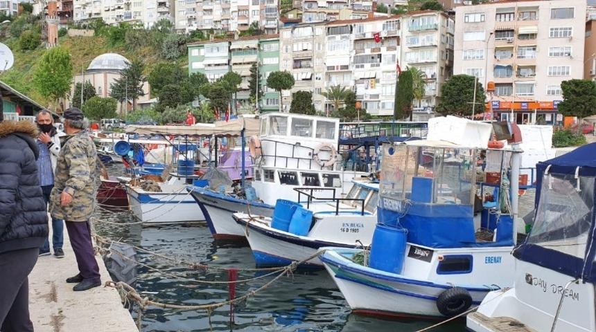 Yasağı denizden deliyorlar!