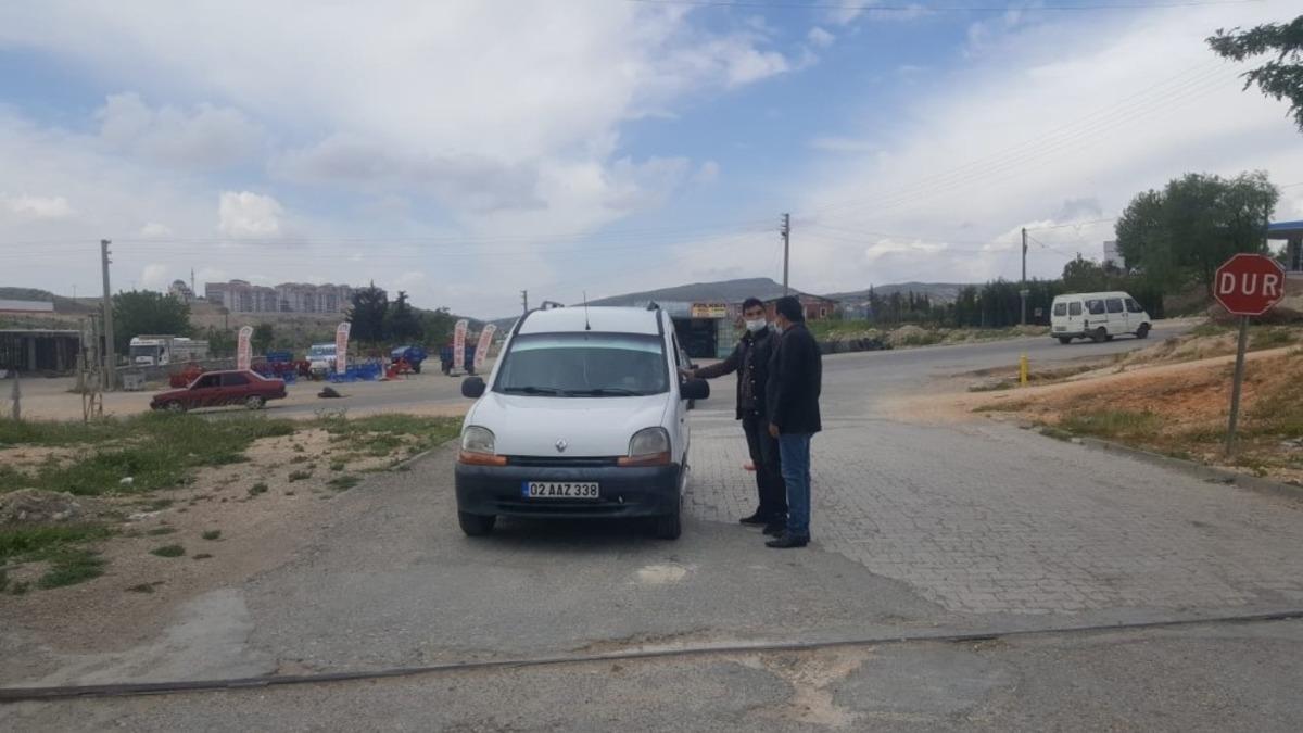 Sanayi sitesinde ateş &ouml;l&ccedil;er ile korona vir&uuml;s&uuml; denetimi