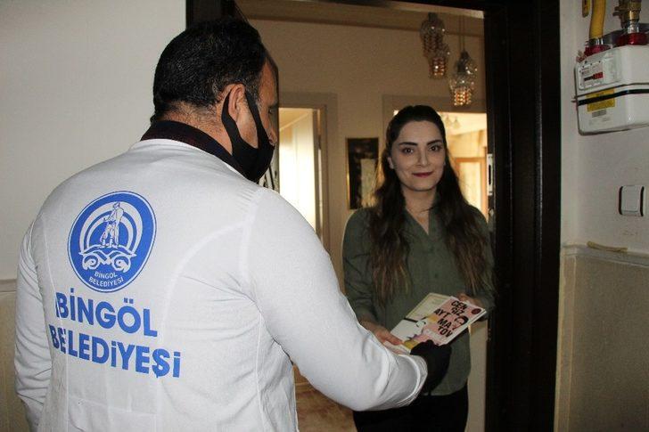 Bingöl’de evinde kalana kitap servisi G4