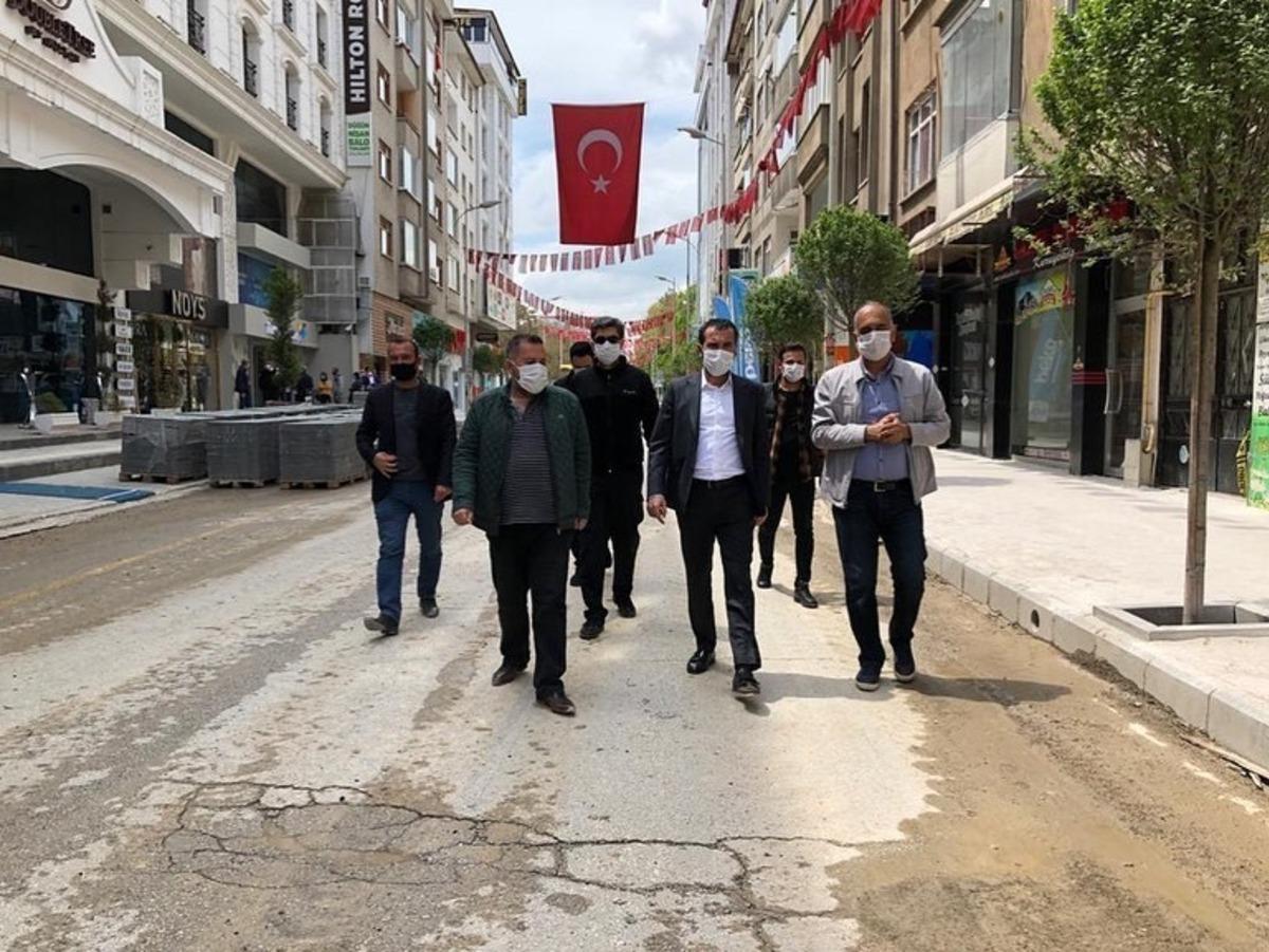 Başkan Şerifoğulları, yenileme &ccedil;alışmalarını inceledi