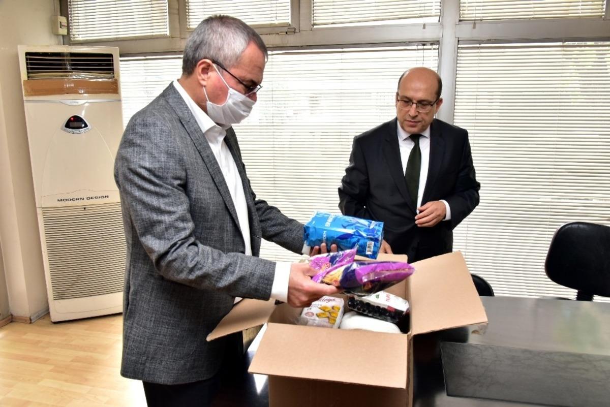 Manisa&rsquo;da ihtiya&ccedil; sahibi vatandaşlara gıda kolisi desteği