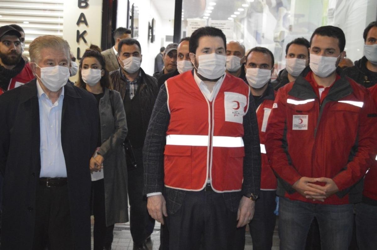 Ağrı Belediyesi&rsquo;nden Kızılay&rsquo;a kan desteği