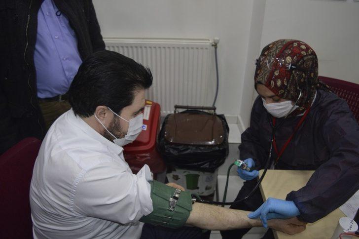 Ağrı Belediyesi’nden Kızılay’a kan desteği G3