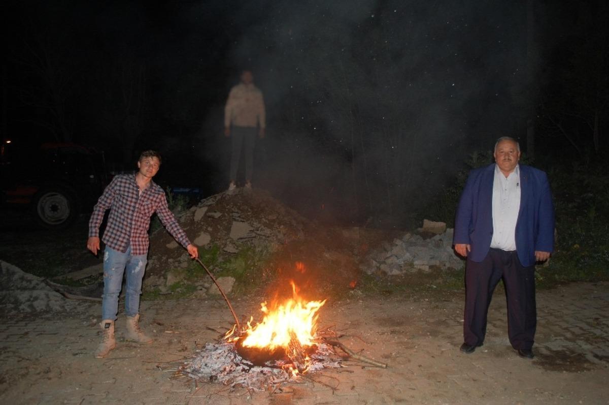 Malkara&rsquo;da hıdrellez ateşi yakıldı