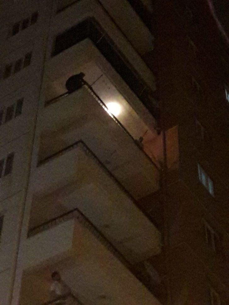 Annesinin ölümüne dayanamadı, 8'inci kattan atlamak istedi G4