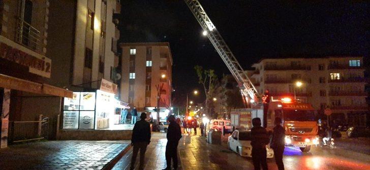 Çatı yangını paniğe neden oldu G1