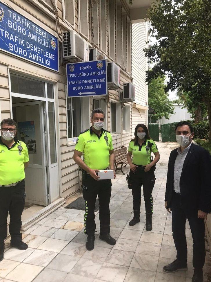 Marmaris AK Parti İlçe Başkanından Trafik Haftası kutlaması G1