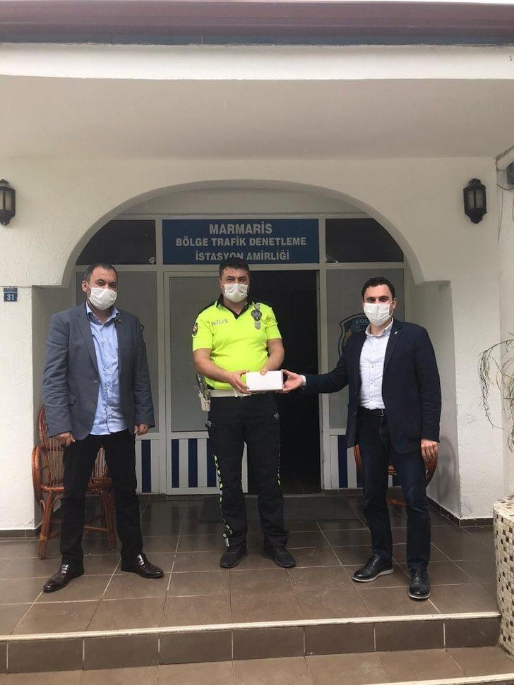 Marmaris AK Parti İlçe Başkanından Trafik Haftası kutlaması G2