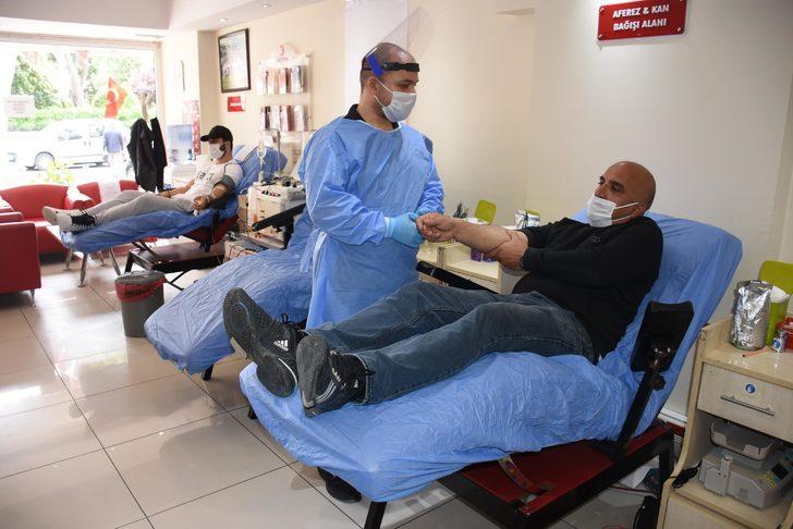 Ege'de kan stoku azalınca 'İftardan sonra kan verin' çağrısı yapıldı G1