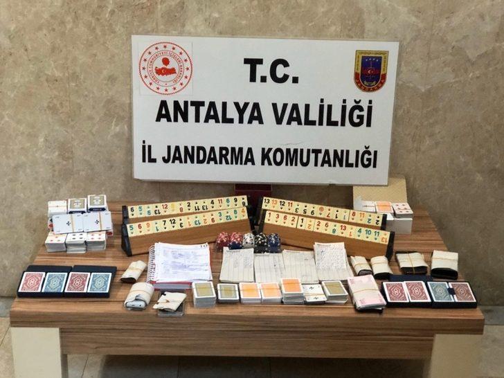 Alanya’da kumarhaneye çevrilmiş lüks villaya baskın G1