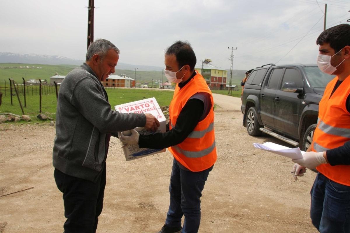 Varto&rsquo;da muhta&ccedil; ailelere Ramazan yardımı