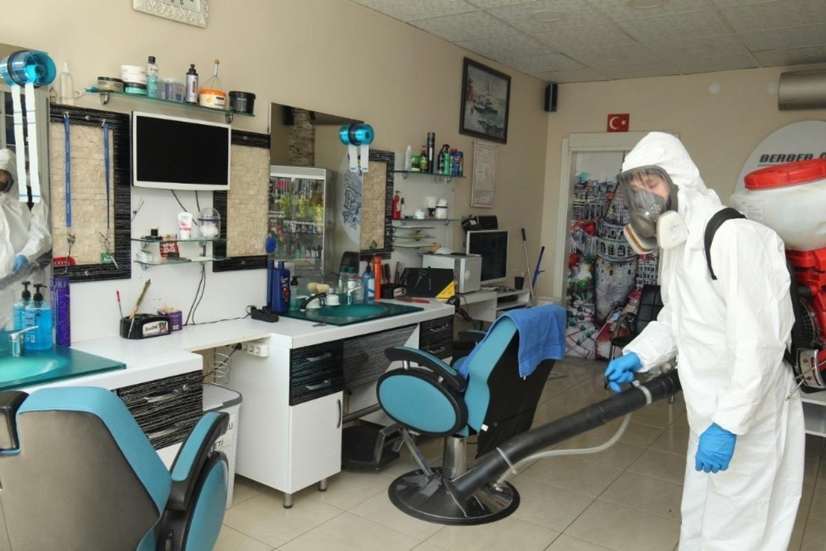 Gebze&rsquo;de berberler dezenfekte ediliyor