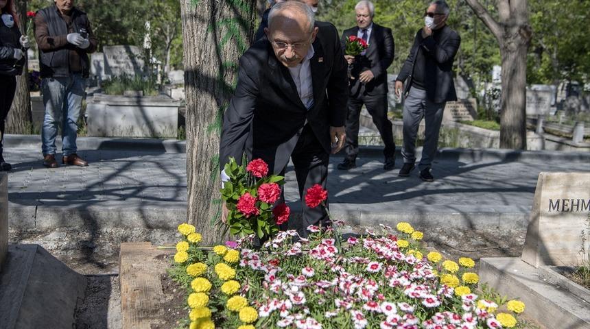 Kılıçdaroğlu, Deniz Gezmiş, Yusuf Aslan ve Hüseyin İnan'ın mezarlarını ziyaret etti