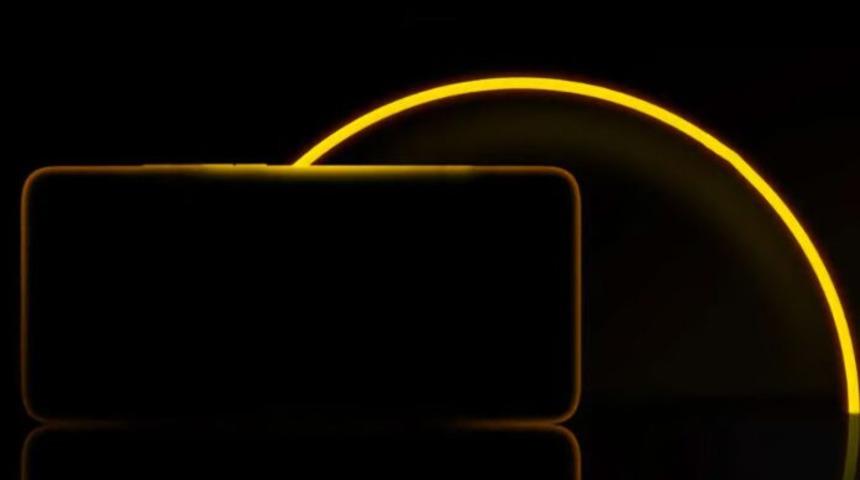 POCO F2 Pro tam ekran tasarımı ile dikkat çekiyor