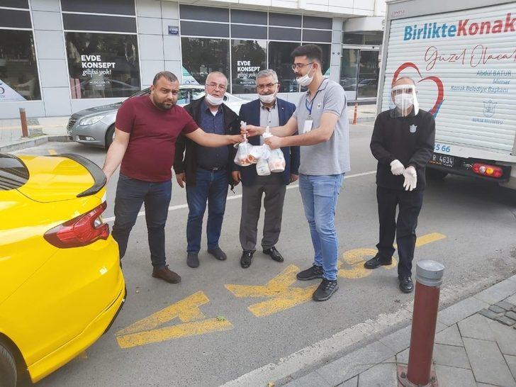 Taksicilere iftarda tavuk pilav G1