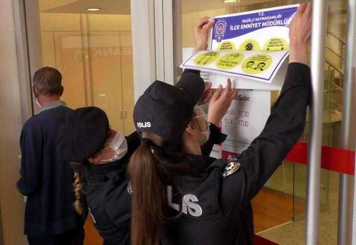Nazilli polisi sosyal mesafeye dikkat çekti G4