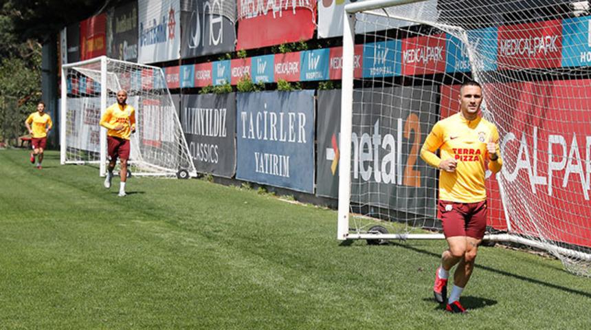 Galatasaray'dan sosyal mesafeli antrenman