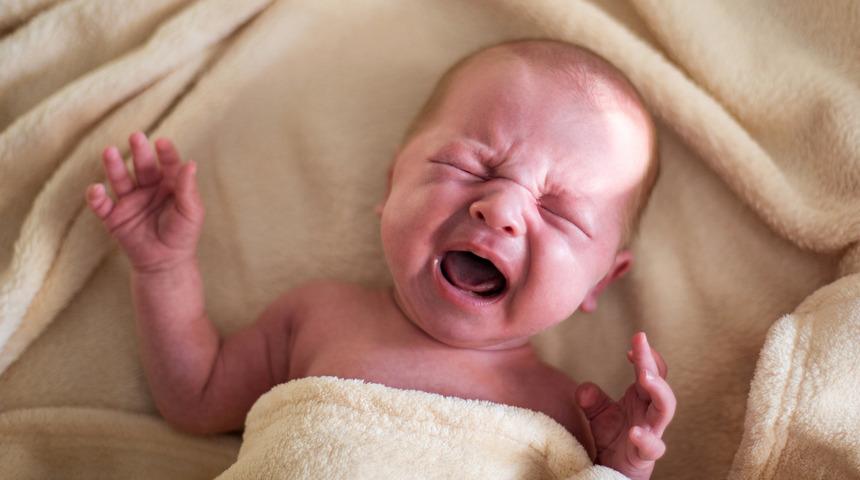 &Ccedil;ocuğunuz &ccedil;ok mu ağlıyor? Huzursuzluğu gidermek i&ccedil;in bu y&ouml;ntemleri deneyin...