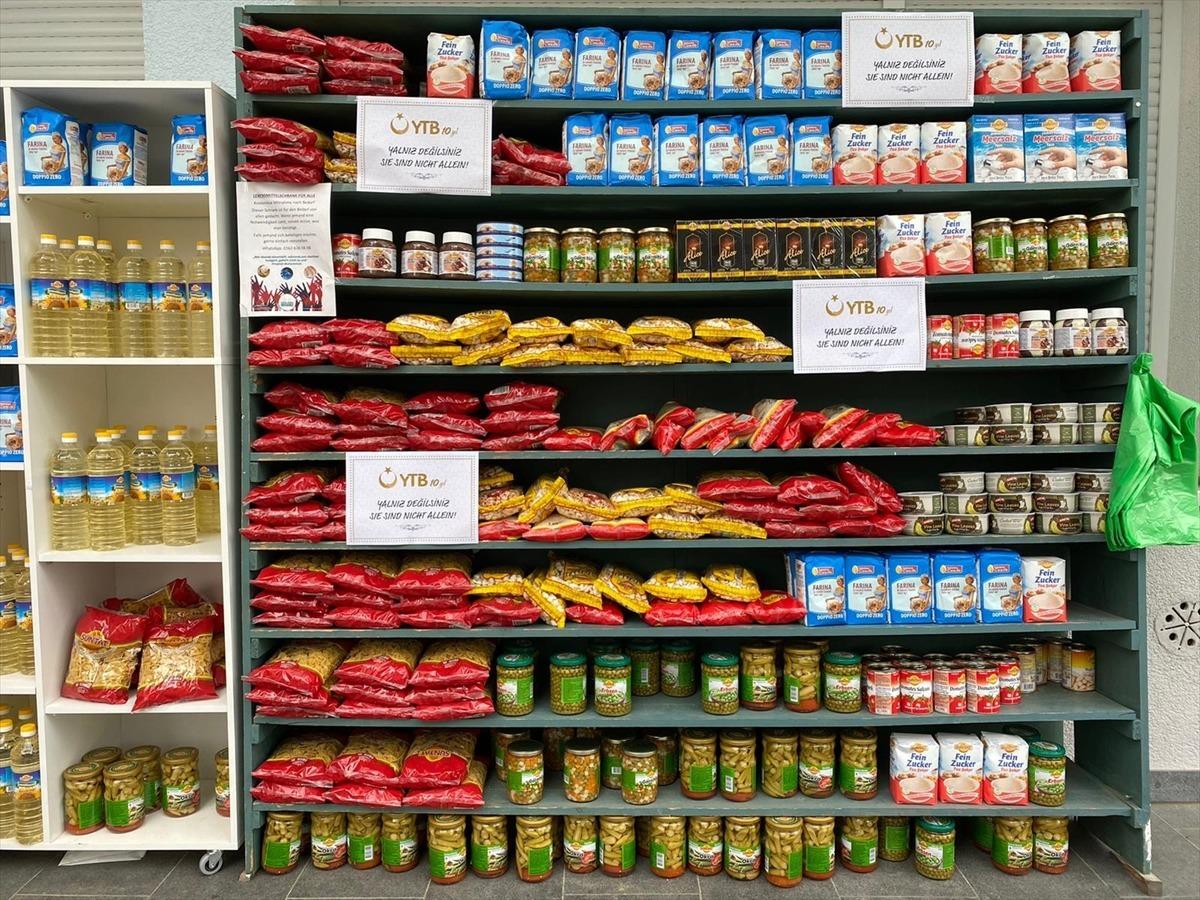 YTB'den Almanya'daki T&uuml;rklerin "Sadaka Dolabı" projesine gıda yardımı