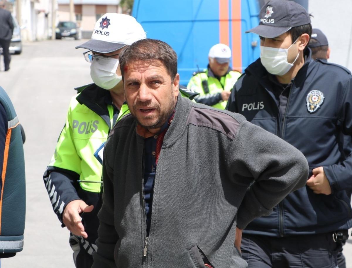 Ehliyetsiz s&uuml;r&uuml;c&uuml; kazaya neden oldu