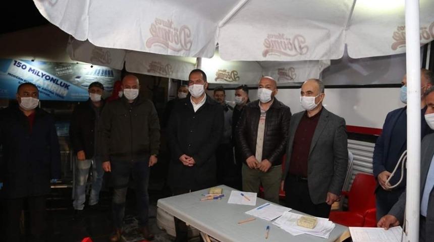 Niğde Belediye Başkanı &Ouml;zdemir ve Meclis &uuml;yeleri kan bağışladı