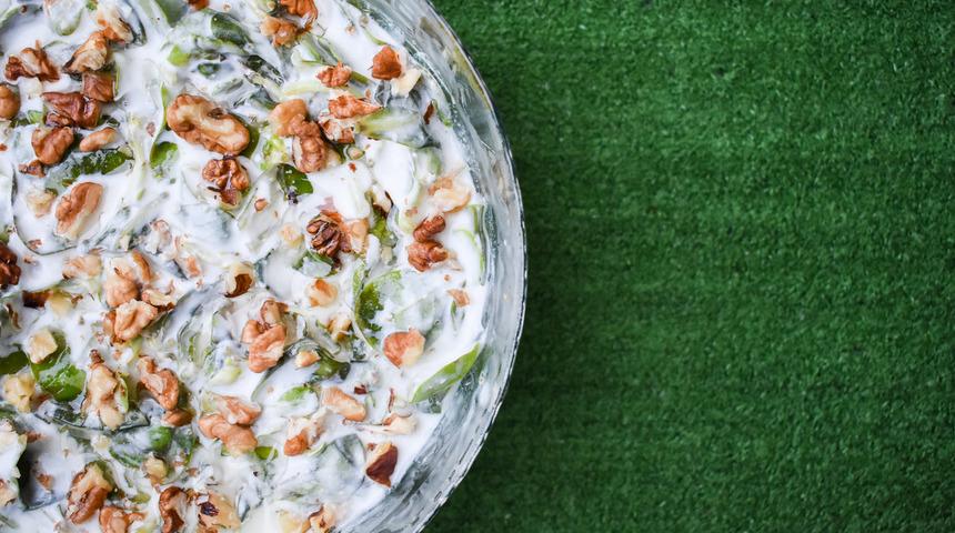 Semizotu salatası nasıl yapılır diyenler i&ccedil;in: 2 farklı semizotu salatası tarifi