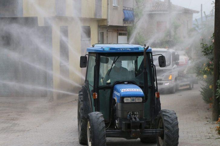 Akhisar’da tüm sokaklar ve karantina bölgeleri dezenfekte ediliyor G3