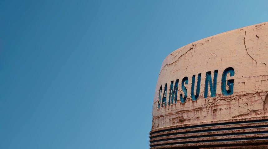 Samsung'un veliahtı özür diledi!