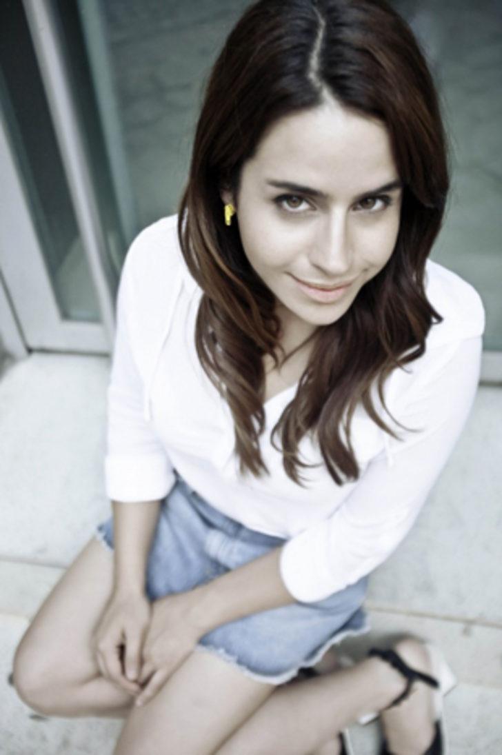 Büşra Pekin şarkıcı oluyor G3