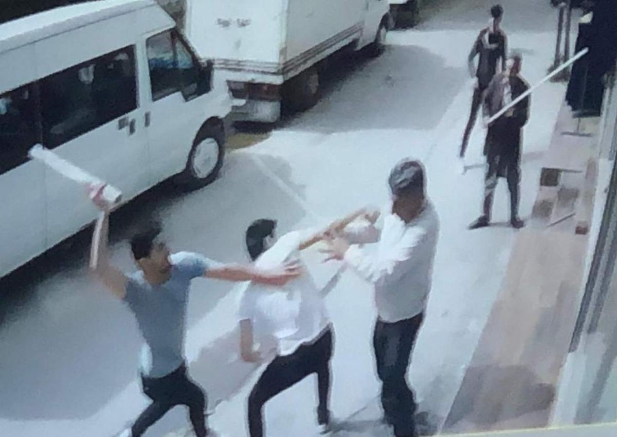 'Yevmiye' i&ccedil;in taşlı-sopalı ve bı&ccedil;aklı meydan muharebesi: 4 kişi yaralandı, 10 kişi g&ouml;zaltına alındı