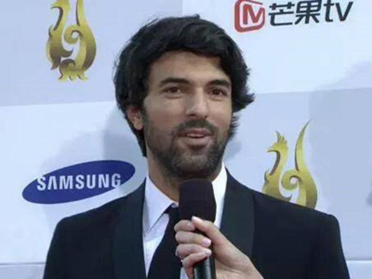 Engin Akyürek, Seul'de ödül aldı! G5